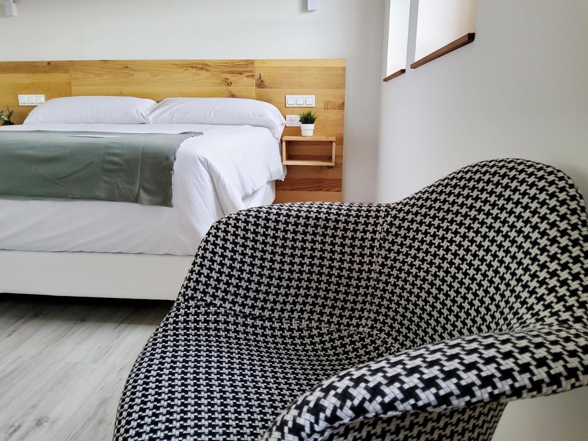 Hotel Marques De Aguilar อากีลาร์ เด กัมโป ภายนอก รูปภาพ